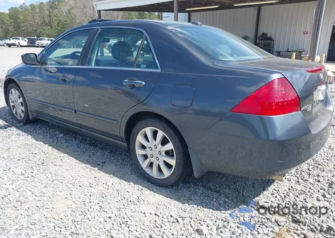 2006 Honda Accord 3.0 Ex z USA, uszkodzony, nr VIN 1HGCM66596A022901